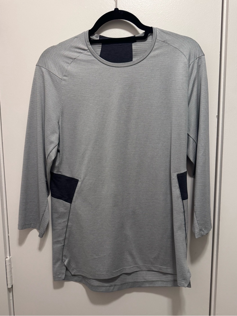 Lululemon Metal Vent Tech Long Sleeve 3/4 Shirt Grey Blue Men’s Athletic Top